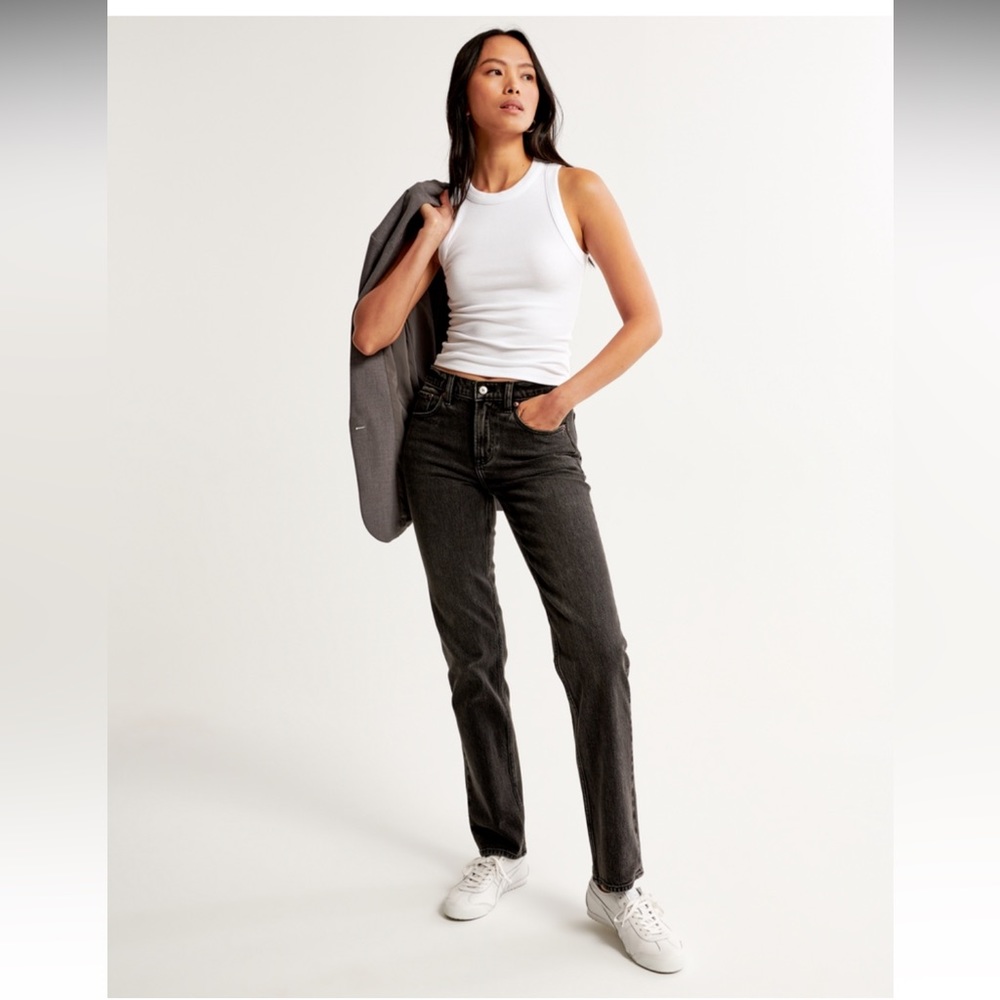 Abercrombie Curve Love Mid Rise 90s Straight Jean Black